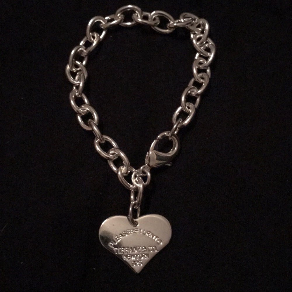 Silver chain heart shaped bracelet